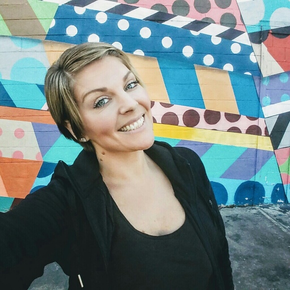 Meet your Posher, Rachel - Picture 8 of 8